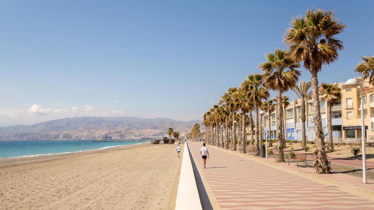 Apartamento Con Vistas Al Mar. Primera Linea De Playa. Aguadulce  Exteriör bild